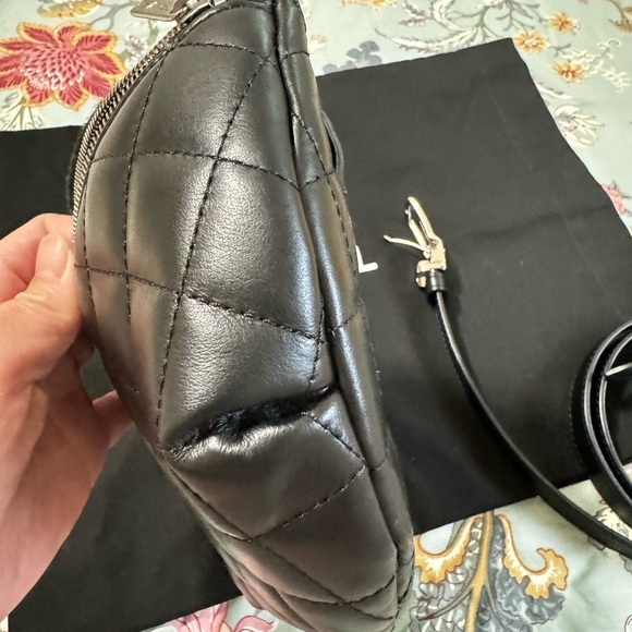 Chanel belt bag - Picture 9 of 10